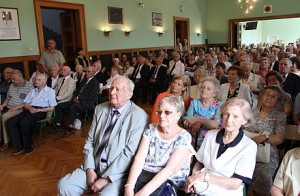 TF-7_az-ünnepeltek-440